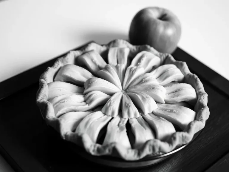 Apple Pie Dream Meaning: Uncovering the Sweetness of Your Subconscious