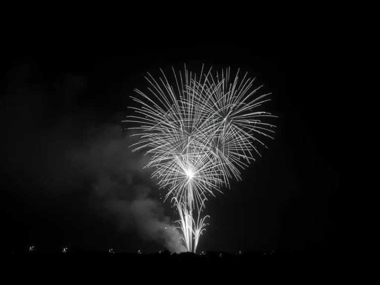 Dream of Fireworks: A Spectacular Display of Light and Sound – Unlocking the Symbolism of this Captivating Dream