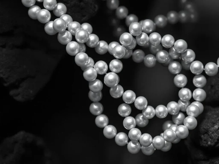 Seeing Pearls Dream Meaning: Uncovering the Symbolic Significance